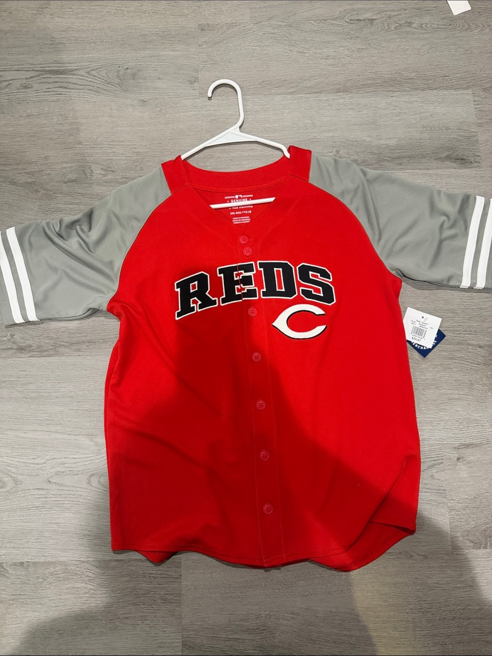 Reds Baseball Button-Up Jersey Top - Red with Gray Sleeves boys size 18 NWT